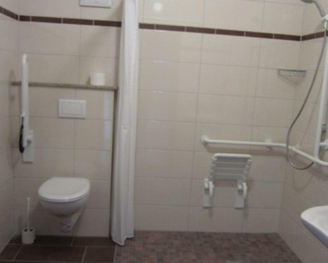 Double Room - Disability Access,828731630:JPEG