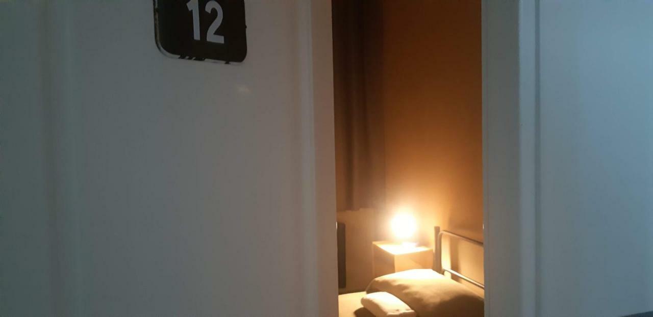 Standaard Tweepersoonskamer met Gedeelde Badkamer