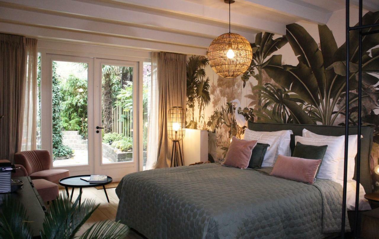 Kamer met Kingsize Bed en Uitzicht op de Tuin