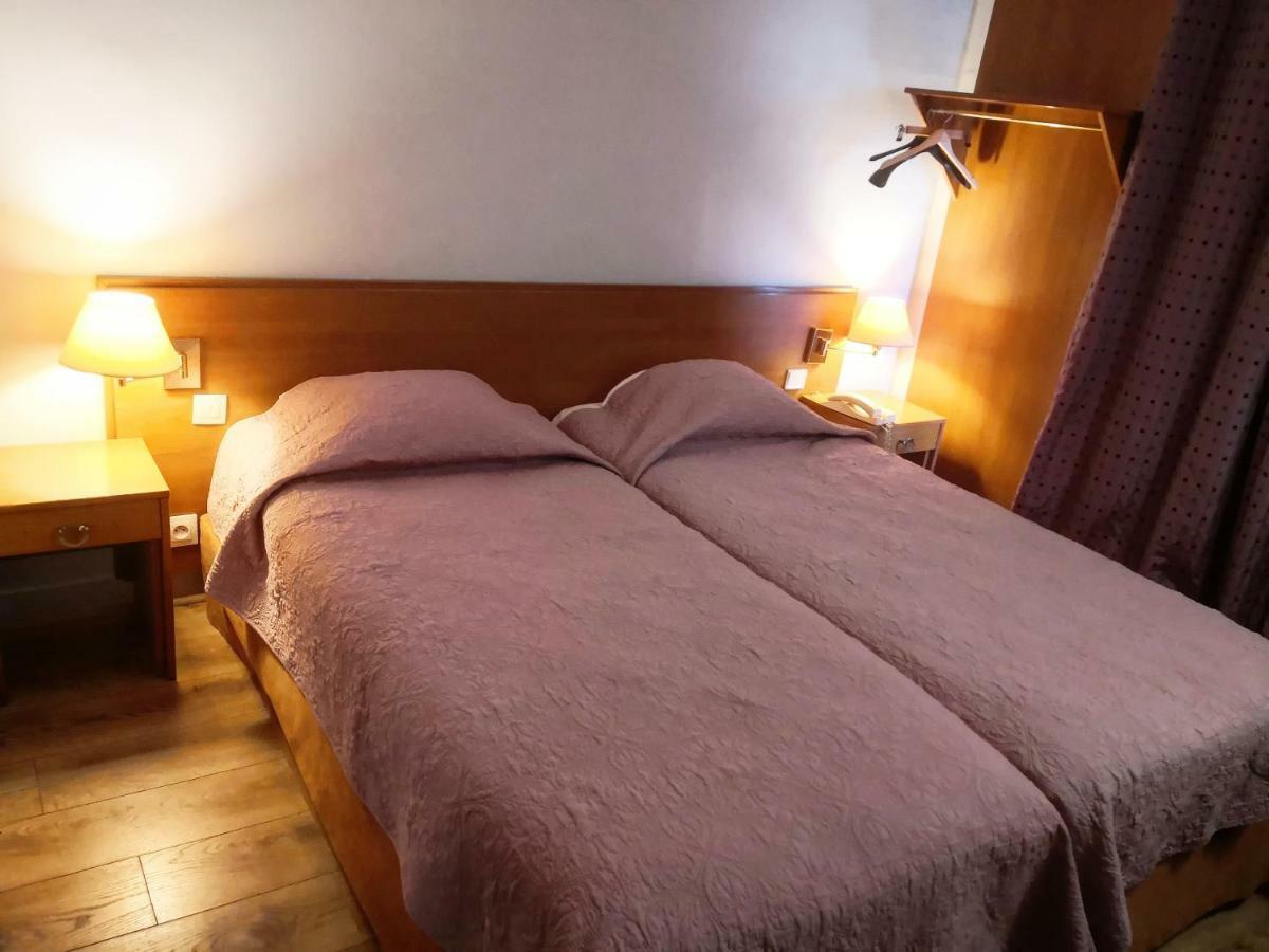 Tweepersoonskamer met 2 Aparte Bedden