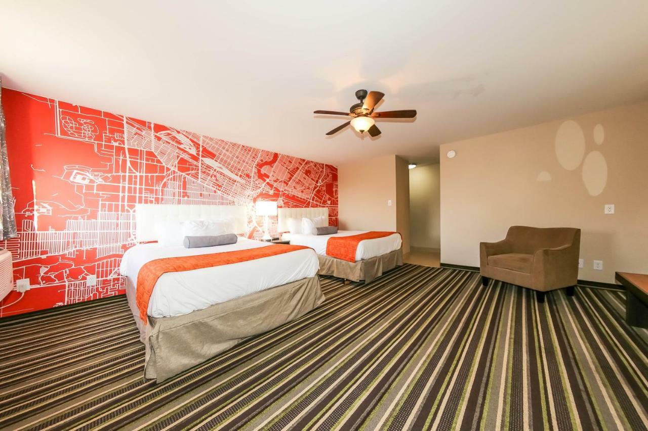 Business Queen Room with Two Queen Beds - Second Floor/Non-Smoking