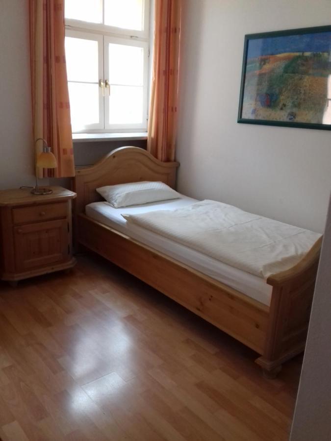 Zweibettzimmer mit eigenem Bad