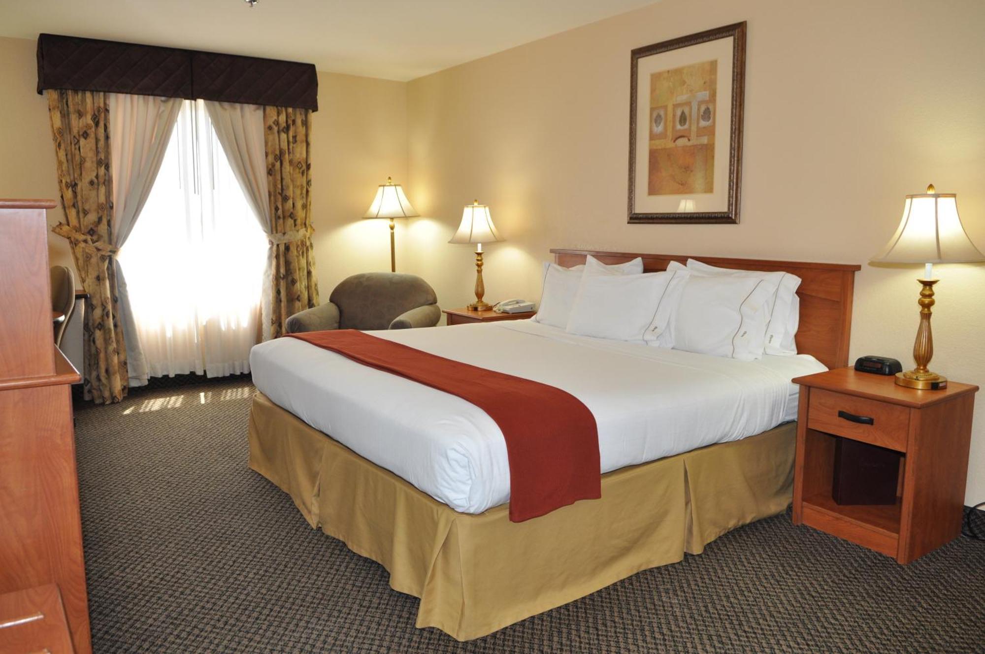 Standard King Room,1559640193:JPEG