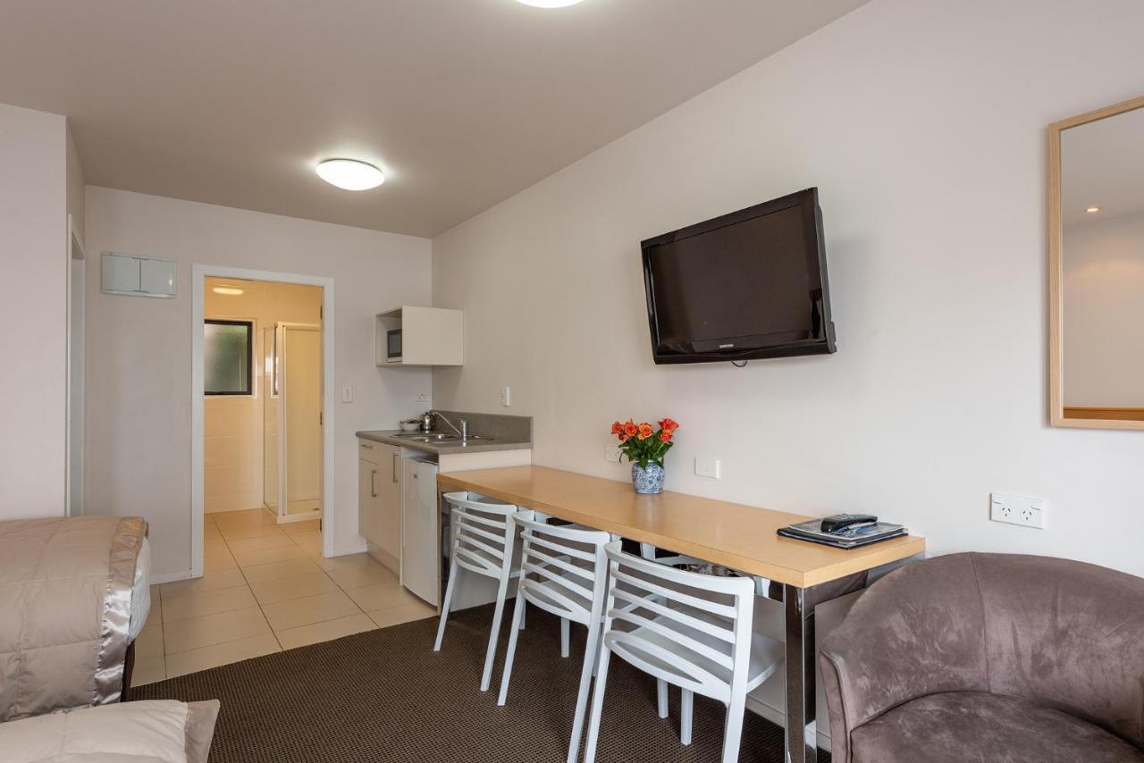 One-Bedroom Studio - Ground Floor