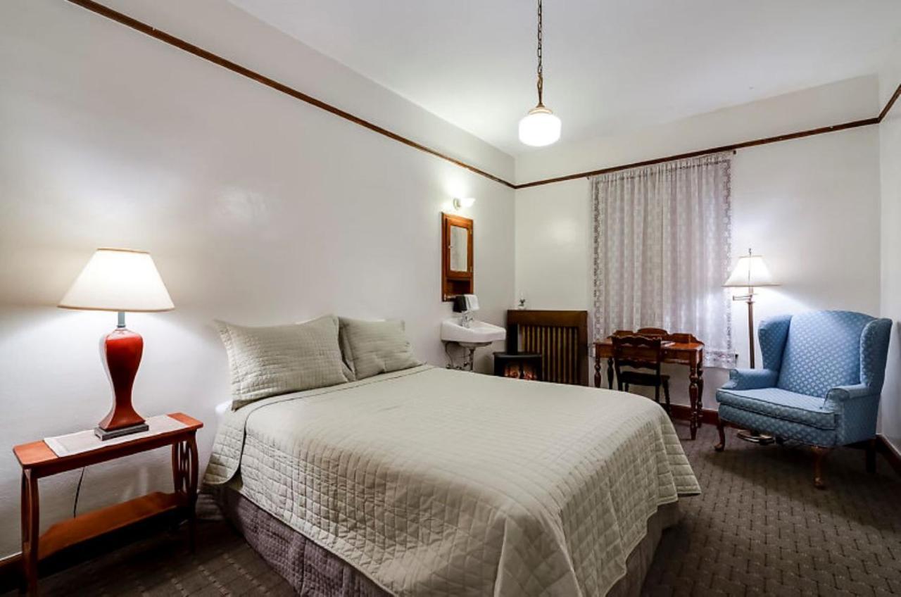 Queen Room,976828210:JPEG