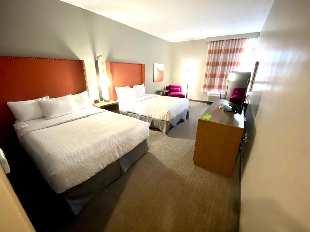 Queen Room with Two Queen Beds - Accessible