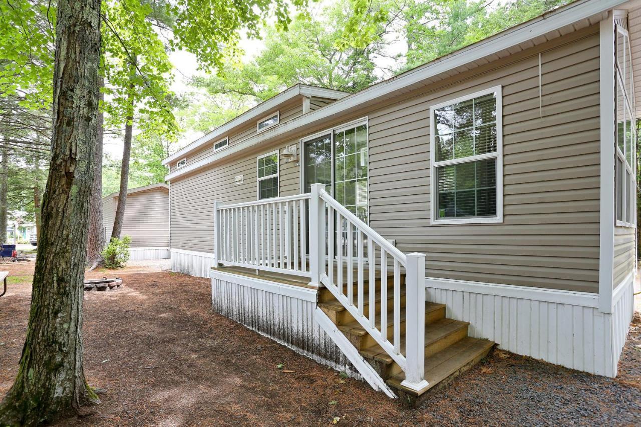One-Bedroom Park Model,1589428295:JPEG