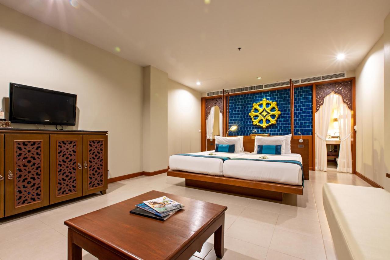 Chambre Double ou Lits Jumeaux Deluxe - Vue sur Piscine