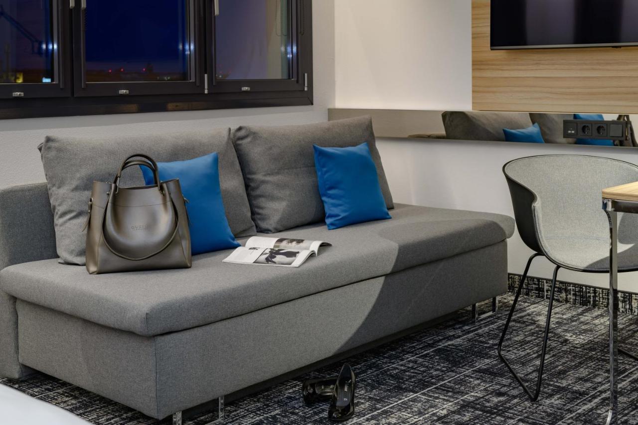 Suite Standard com Cama de Casal e Sofá-cama