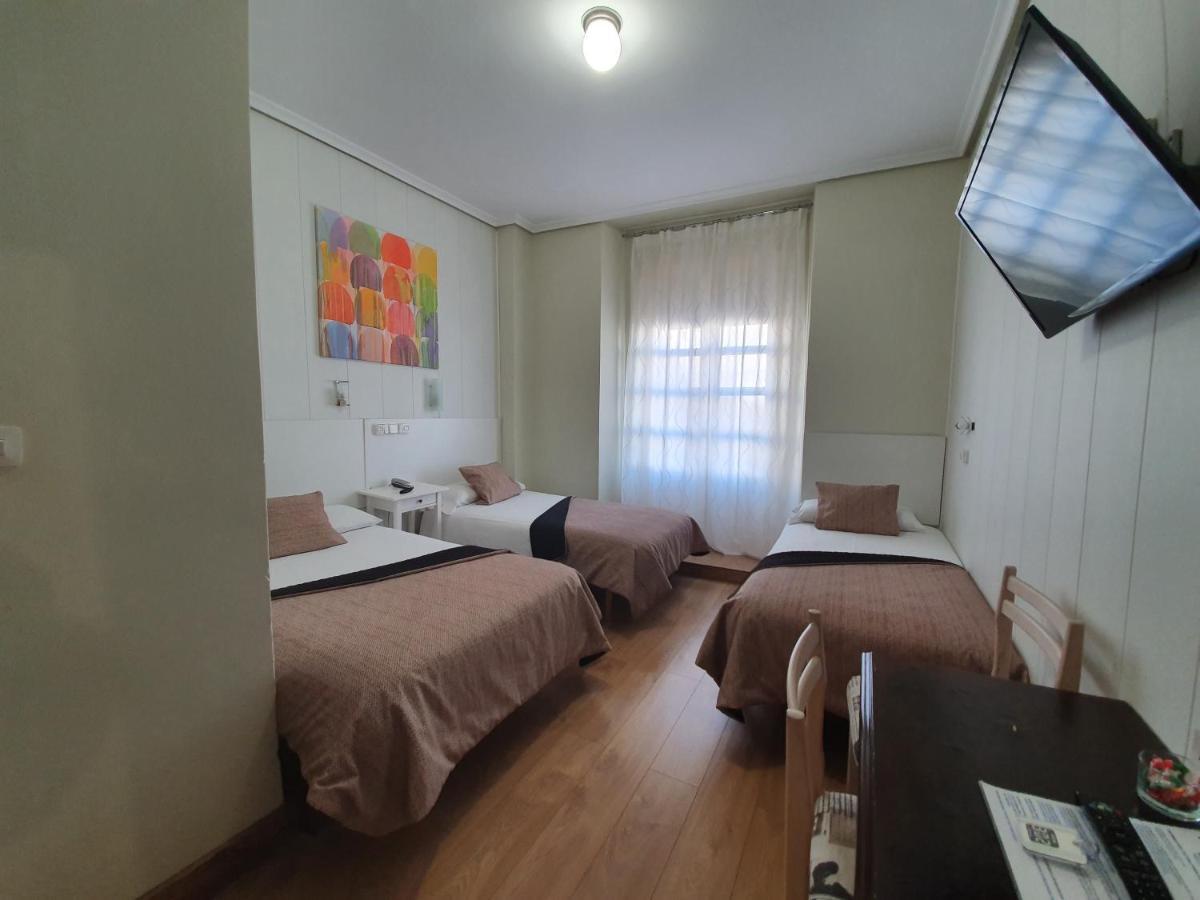 Triple Room with Puerta del Sol Views