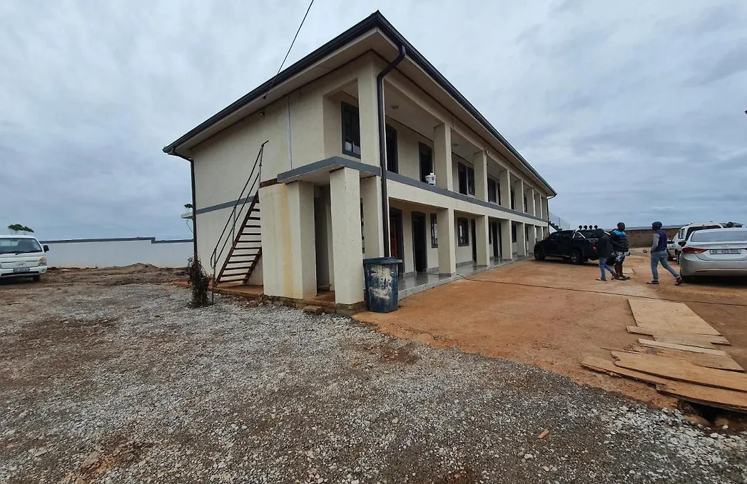 Bf Dlamini Guest House-1