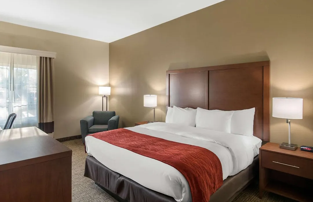 Comfort Inn & Suites Cedar Hill Duncanville-1
