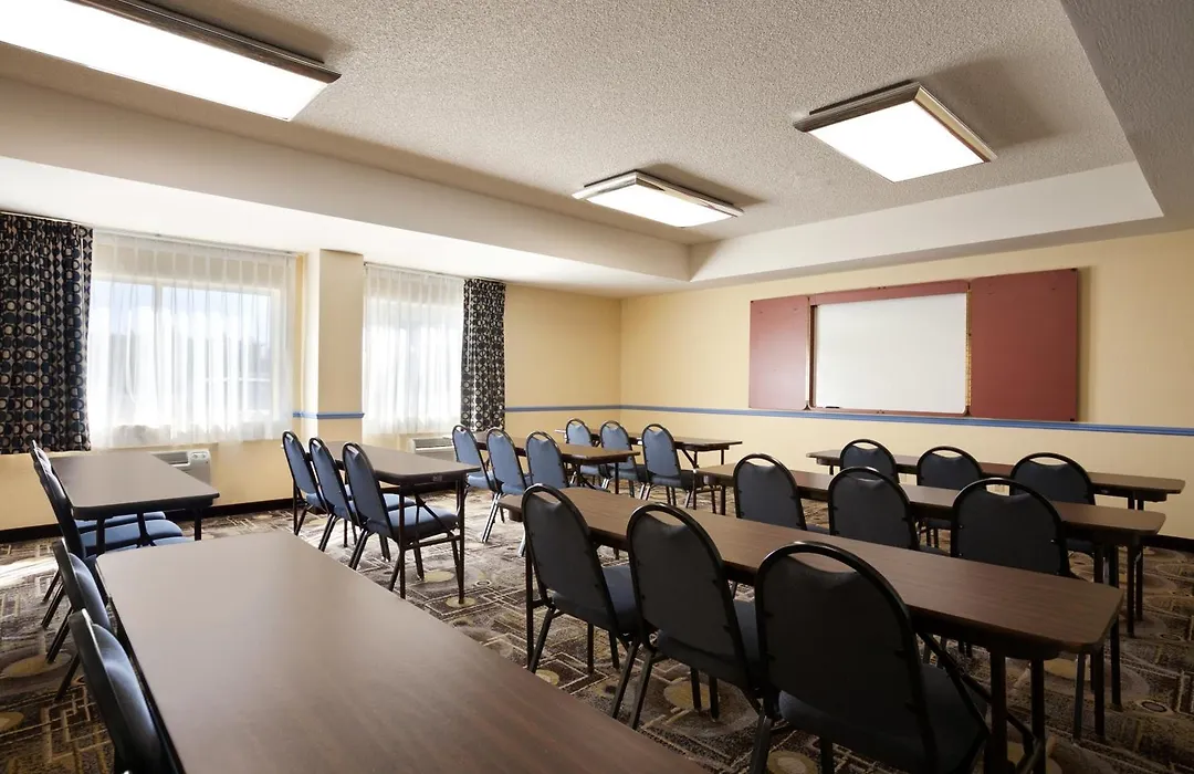 Days Inn & Suites By Wyndham Rancho Cordova-1
