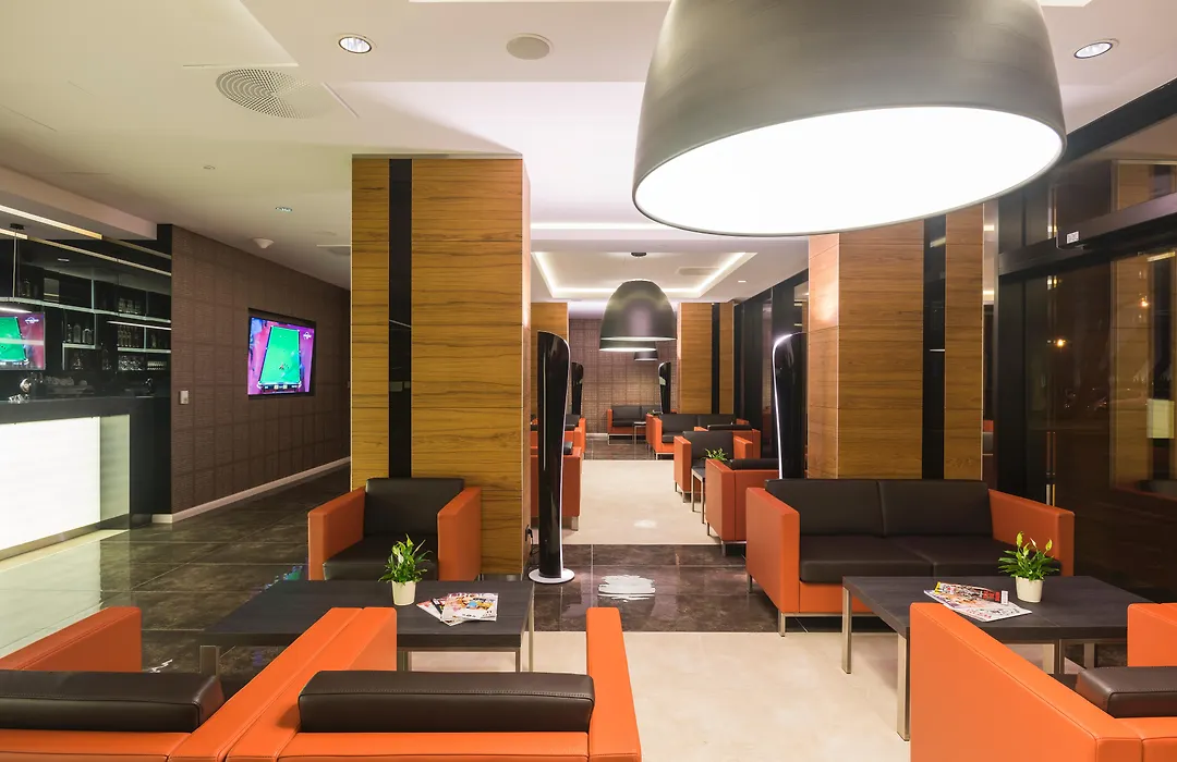 Q Hotel Plus Krakow-1