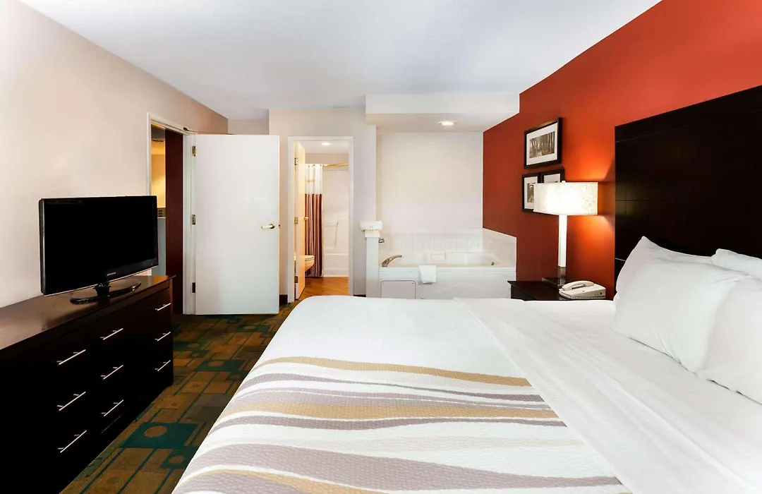 La Quinta By Wyndham Milwaukee Bayshore Area-1