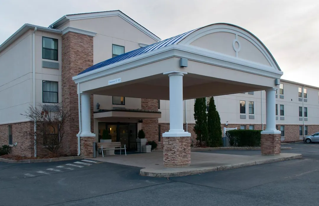 Holiday Inn Express Vernon-Manchester By Ihg-1
