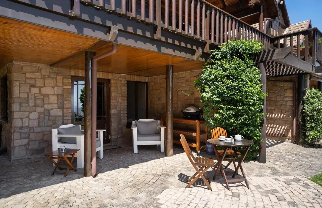 Lalapanzi Lodge-1