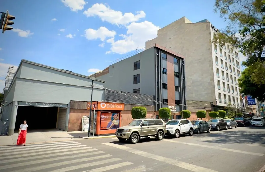 Hotel Monarca-1