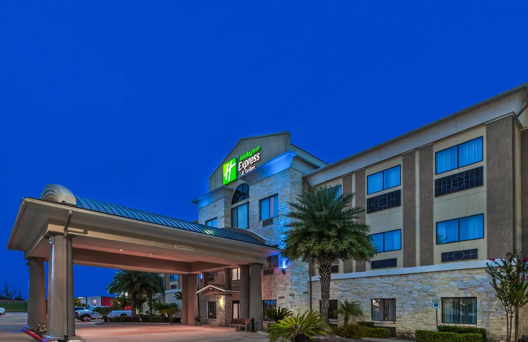Holiday Inn Express Hotel & Suites Beaumont Northwest By Ihg-1