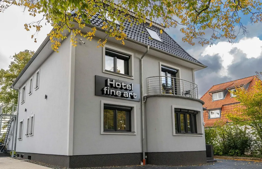 Hotel Fine Art Ug-1