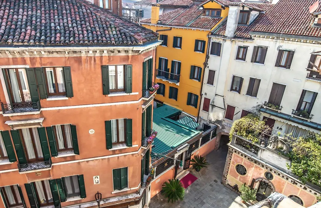 Hotel La Fenice Et Des Artistes-1