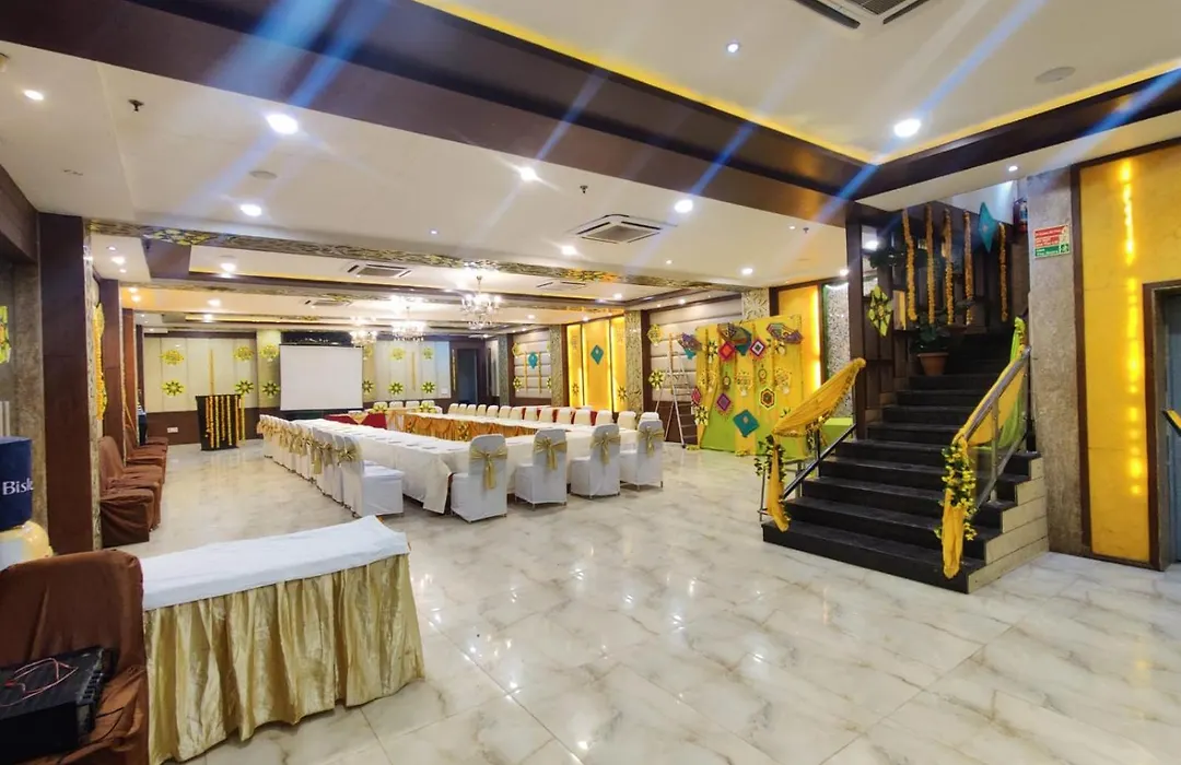 Hotel Taj Heights-1