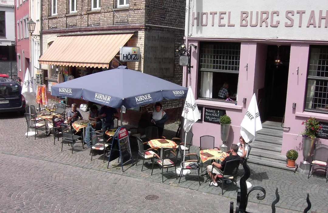 Hotel-Café-Burg Stahleck-1