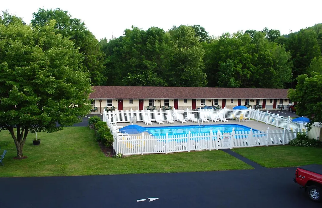 Fran Cove Motel-1