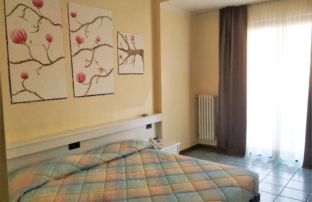 Hotel Stazione sul lago di Iseo-1