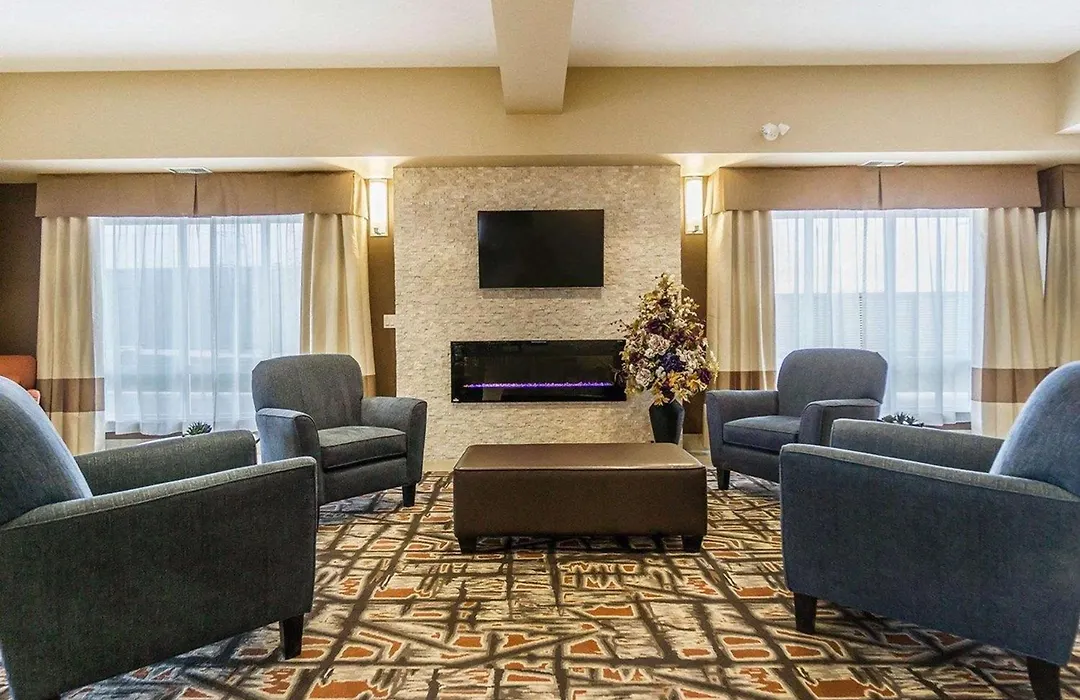 Comfort Inn & Suites Edmonton International Airport-1