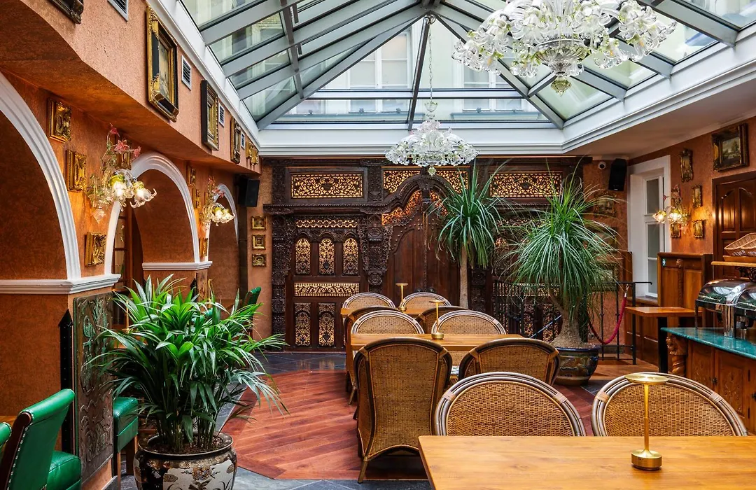 Hotel U Zlatého Stromu Prague by BHG-1