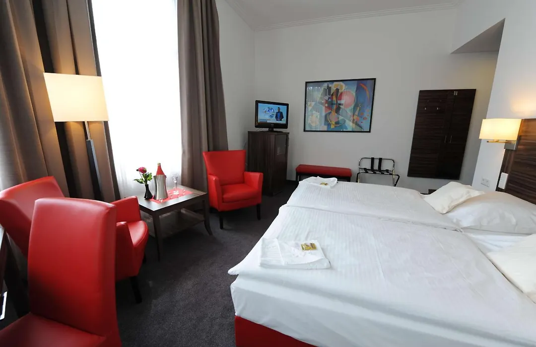 Best Western Hotel Kaiserhof-1