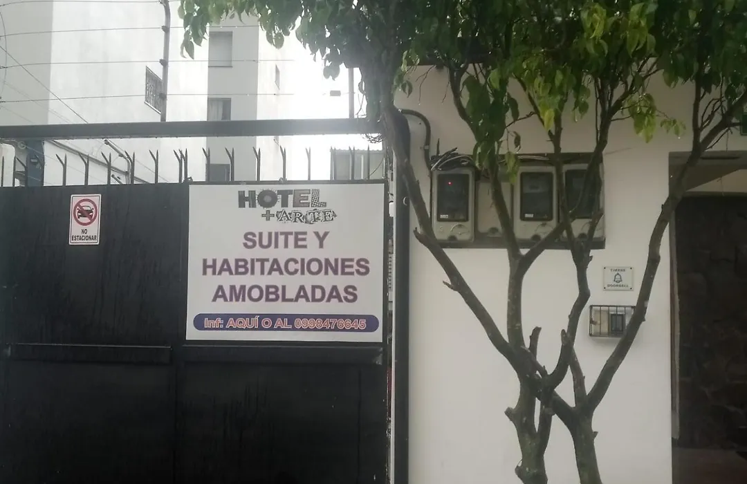 Hotel + Arte-1