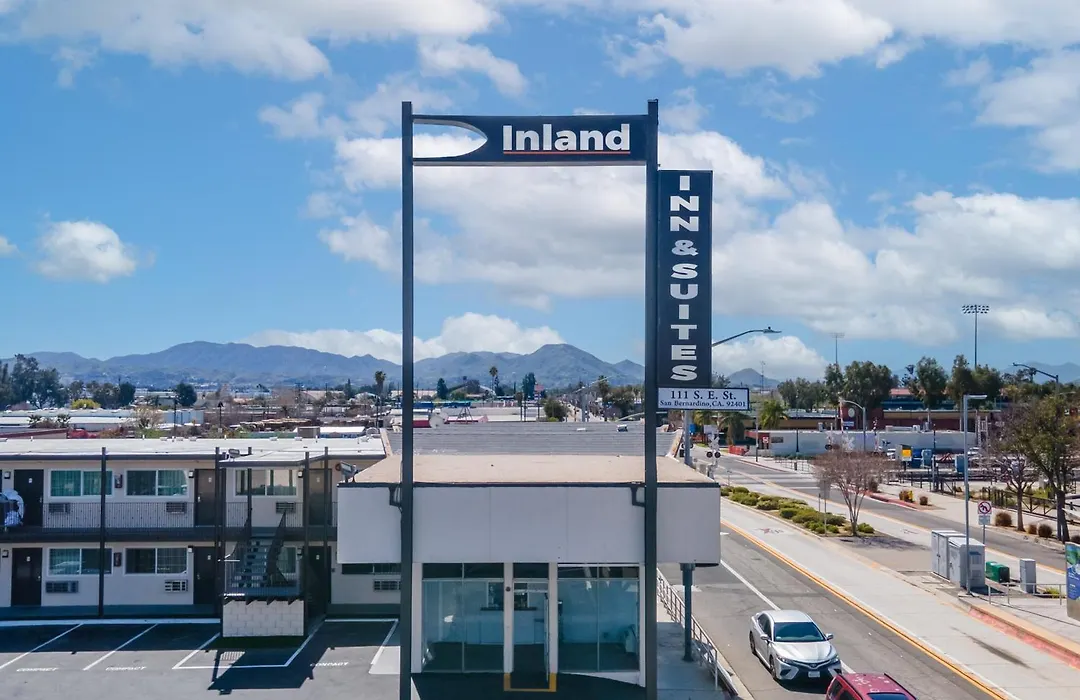 Inland Inn & Suites-1