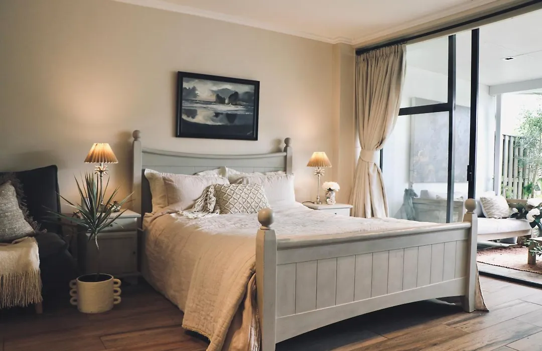 Maison De Hobson Luxury Guest Suite-1