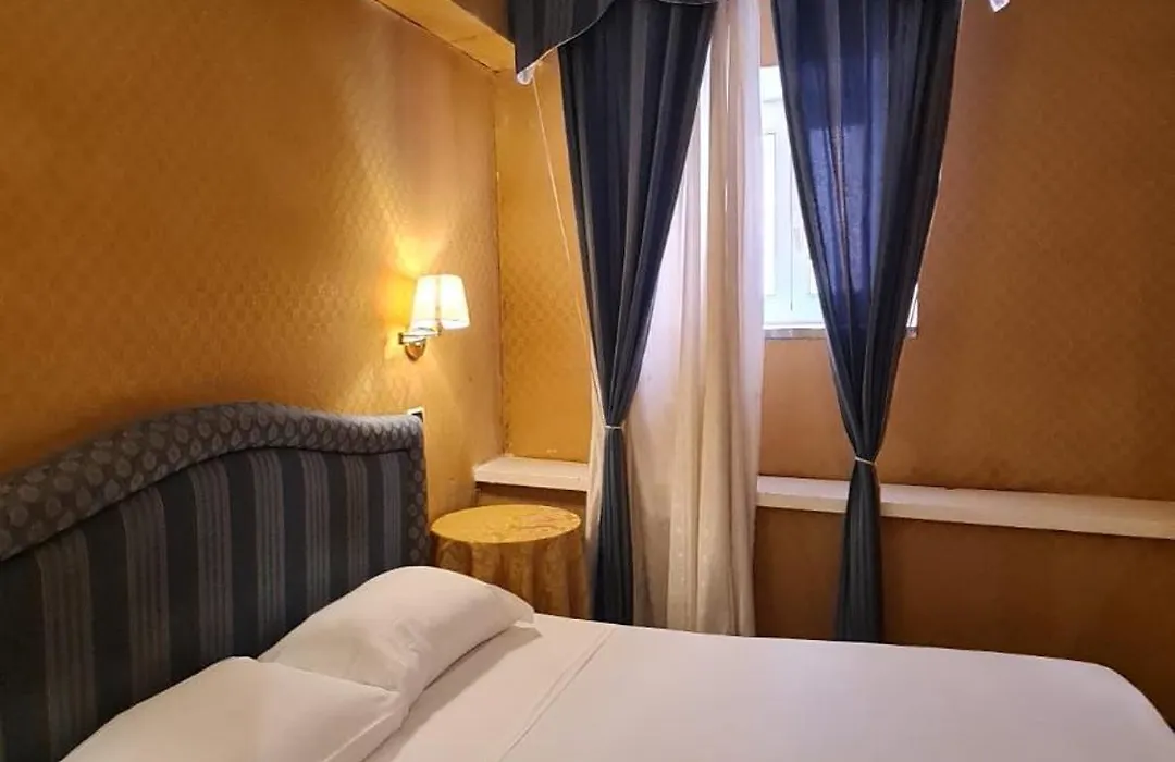 939 Hotel-1