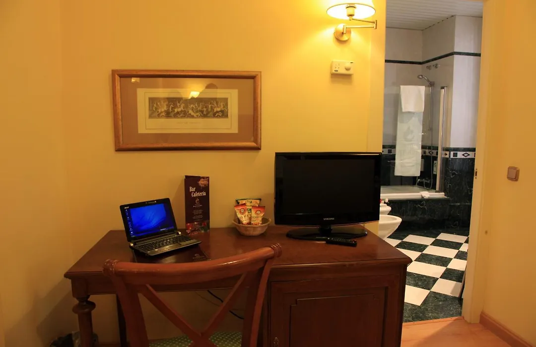 Hotel Cervantes-1