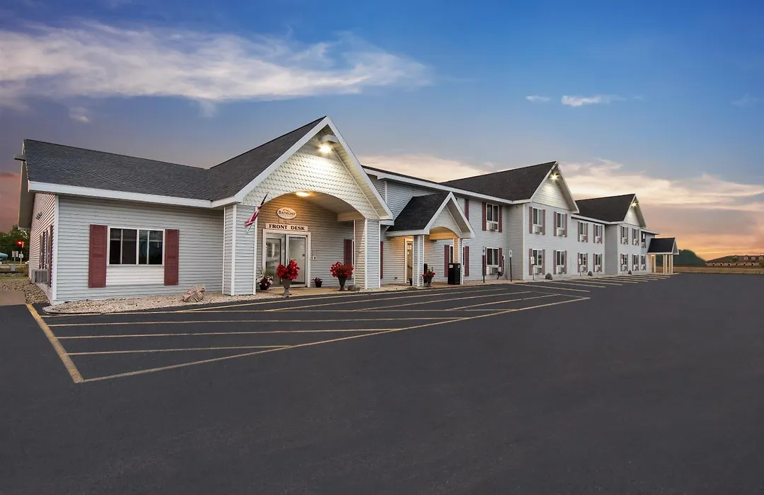Baymont By Wyndham Marinette-1