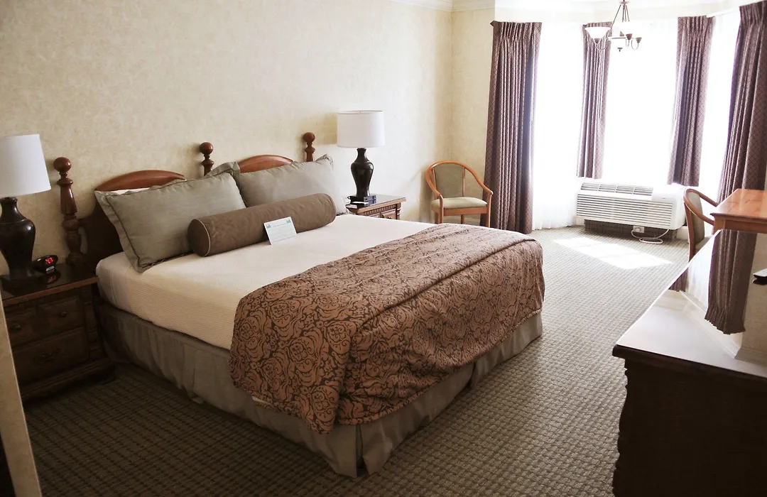 Cow Hollow Inn And Suites-1