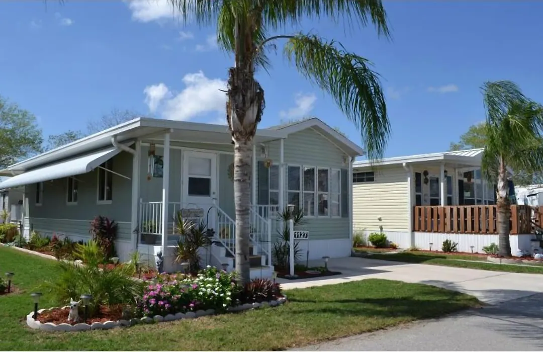 Winter Quarters Encore Manatee Rv Resort-1