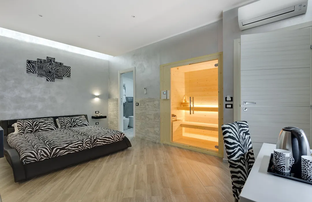 Excellence Suite-1