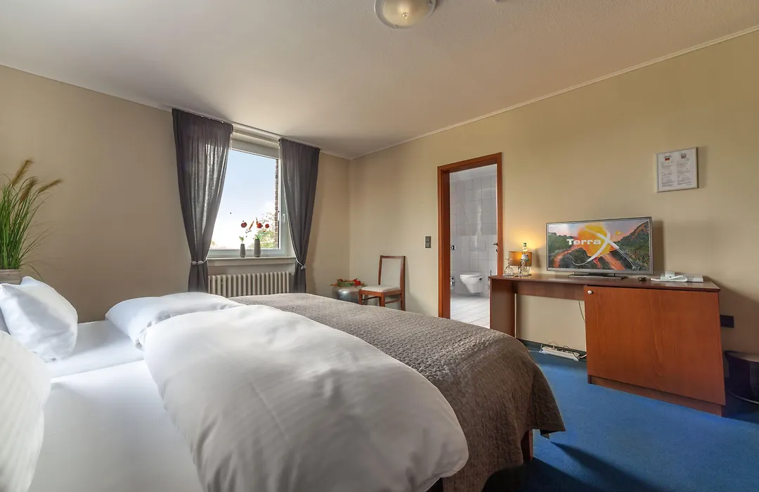 Hotel Omega-1