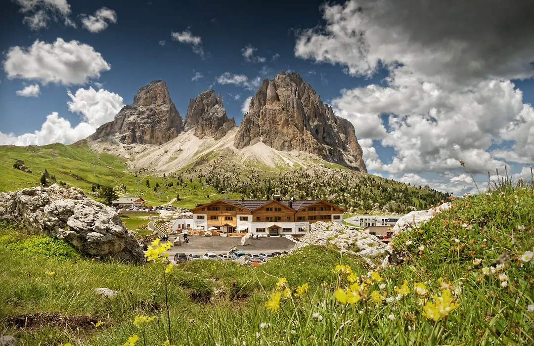Passo Sella Dolomiti Mountain Resort-1