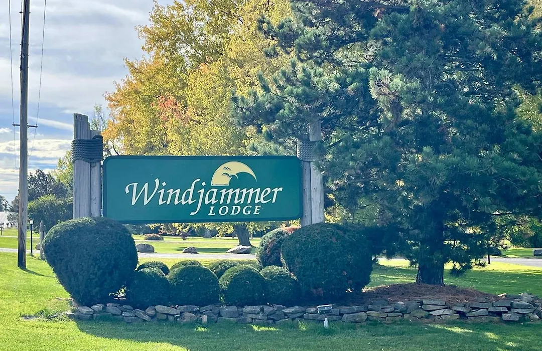 Windjammer Lodge-1