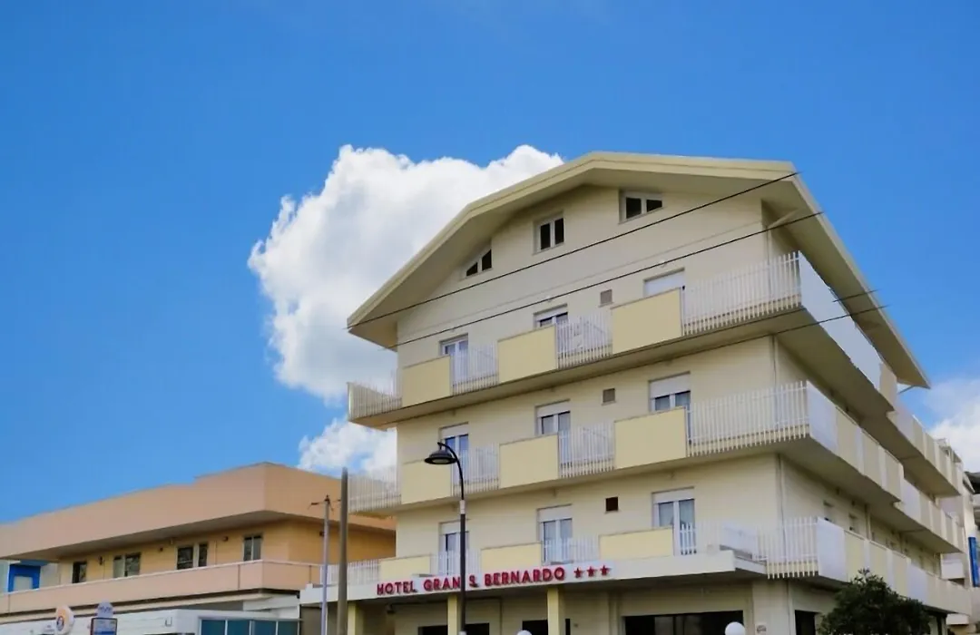 Hotel Gran San Bernardo - Riccione - Fronte Mare Con Ristorante-1