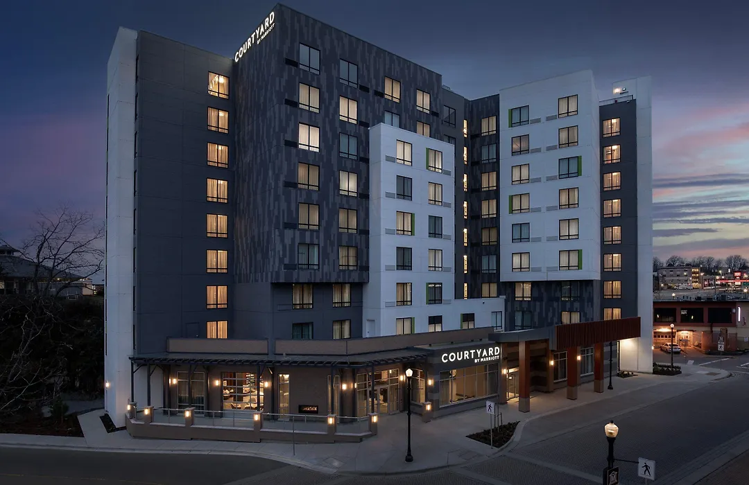 Courtyard By Marriott Nanaimo-1