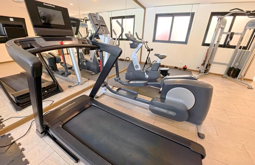 Grand Fifty Suites-1