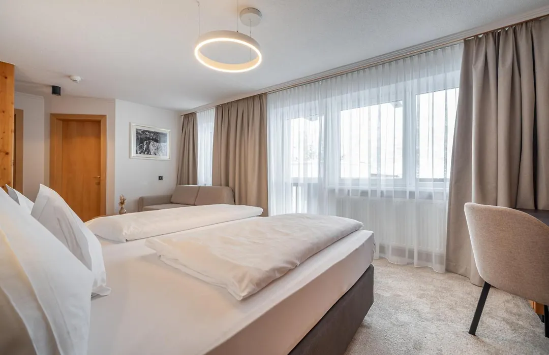 Hotel Olympia-1