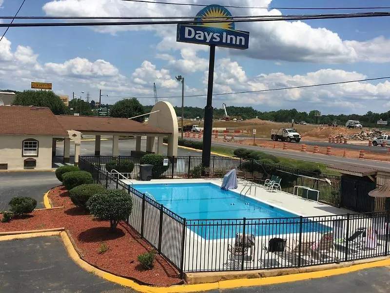 Days Inn By Wyndham Statesville-1