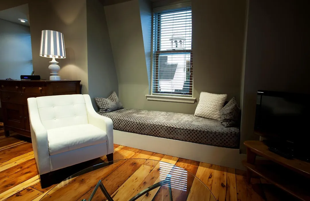 Le Pleasant Hotel-1